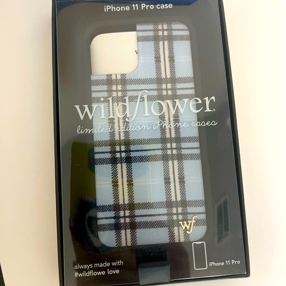 NIB Wildflower iPhone 11 Pro case